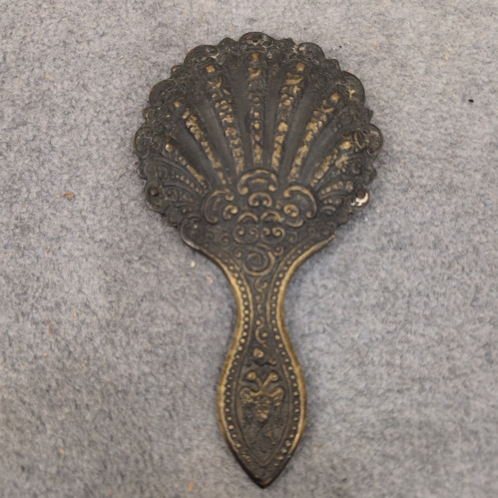 Antique Ornate Brass Hand Mirror Scalloped Shell Victorian Style Vanity Decor - Picture 2 of 3